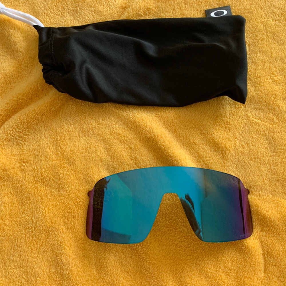 Oakley Sutro Lite Prizm Sapphire Lense